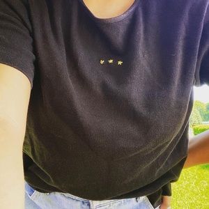 Black embroidered tee